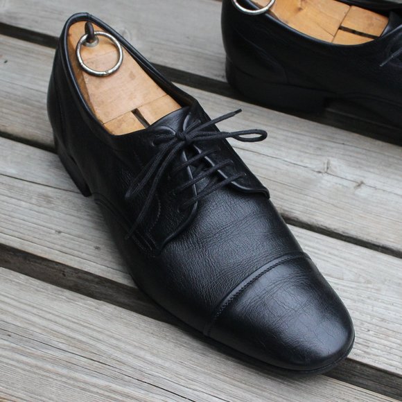 Ferragamo Black Sheepskin Derby, Made in Italy - Picture 2 of 15